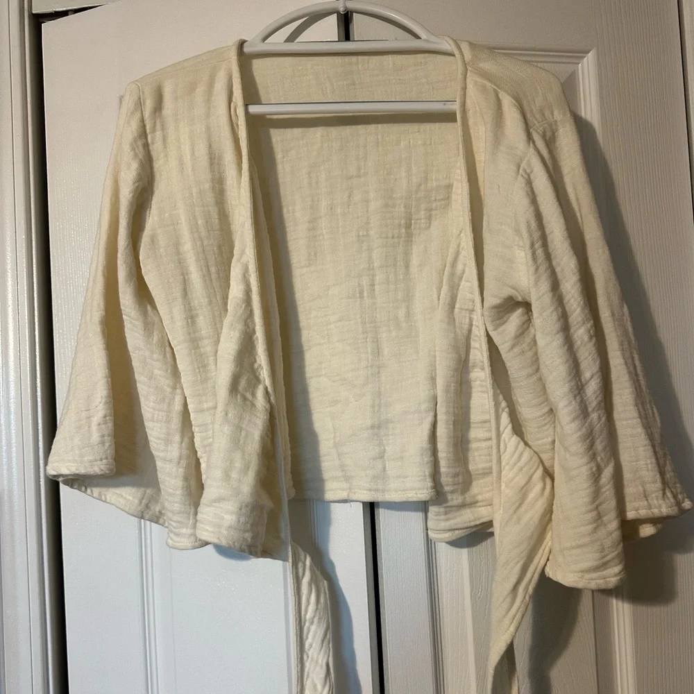 Billabong Tie/Wrap Bell Sleeve Top - Picture 2 of 6